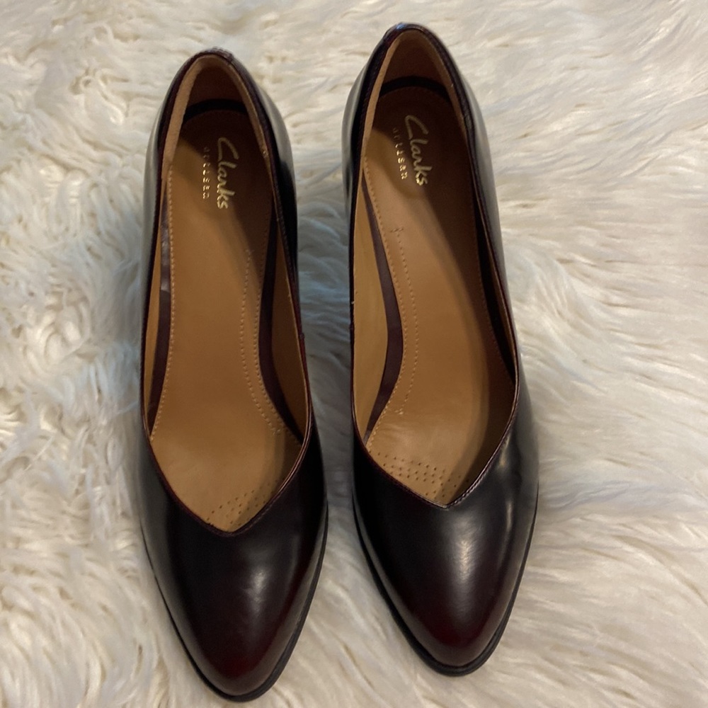 CLARKS LEATHER Artisan Heels size 10 excellent condition never been worn - Picture 12 of 16